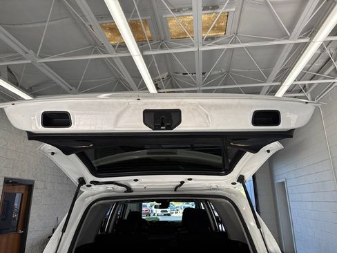 Used 2020 Toyota 4Runner TRD Off-Road AWD/4WD image 10