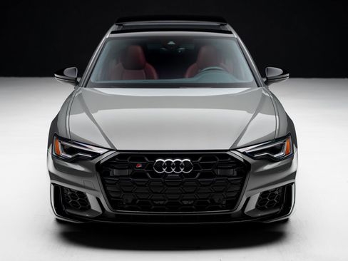 Used 2024 Audi S6 Premium Plus w/ Premium Plus Package image 5