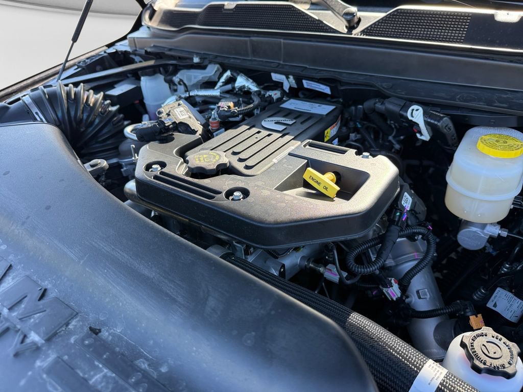 New 2026 RAM 3500 Big Horn AWD/4WD image 21