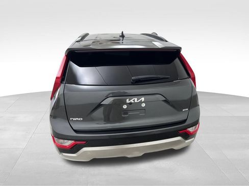 Certified 2025 Kia Niro EX Touring FWD image 4