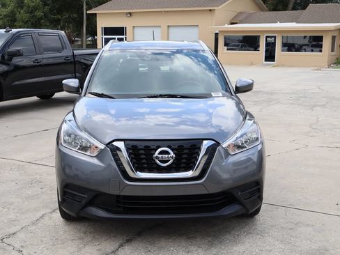 Used 2018 Nissan Kicks SV FWD image 4