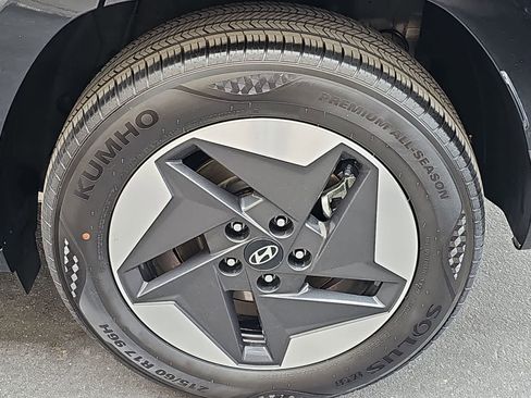 Certified 2025 Hyundai Kona SEL FWD image 12