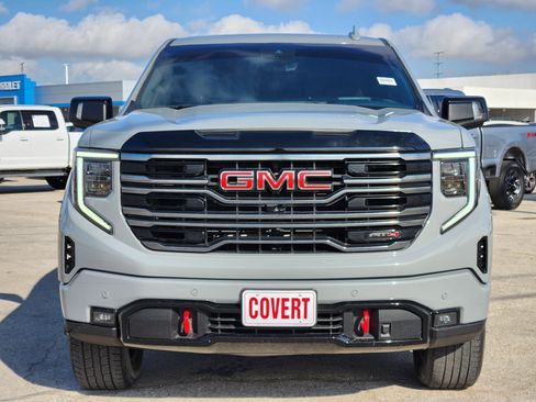 Used 2025 GMC Sierra 1500 AT4 w/ AT4 Premium Package AWD/4WD image 2