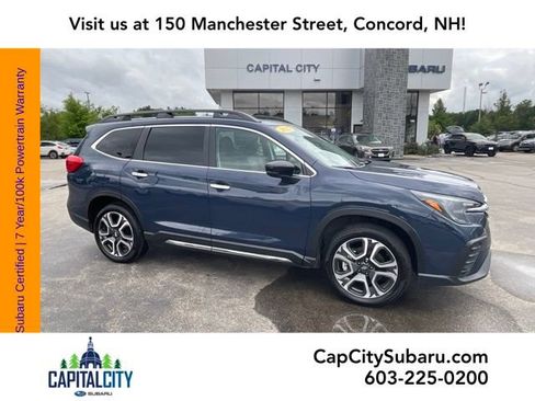 Used 2025 Subaru Ascent Touring AWD/4WD image 1