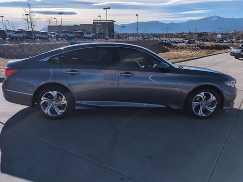 Used 2018 Honda Accord EX image 9
