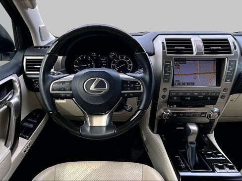 Used 2020 Lexus GX 460 Luxury w/ Accessory Package AWD/4WD image 6