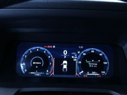 Certified 2025 Toyota Tacoma TRD Off-Road image 25