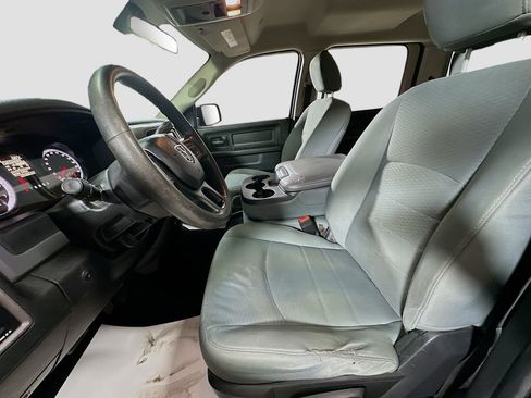 Used 2017 RAM 1500 Express w/ Black Ram 1500 Express Group AWD/4WD image 19