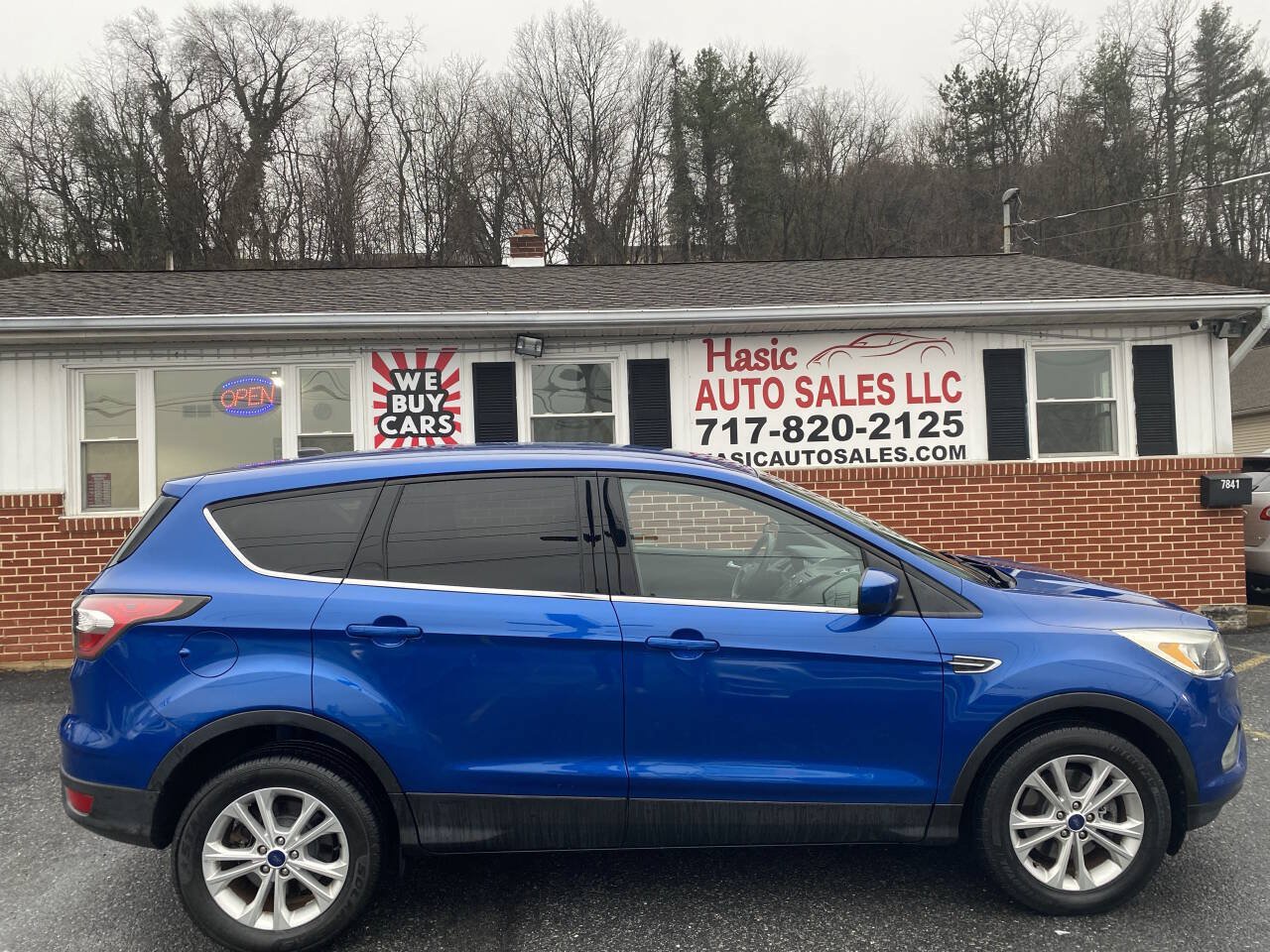 Used 2017 Ford Escape SE AWD/4WD image 4