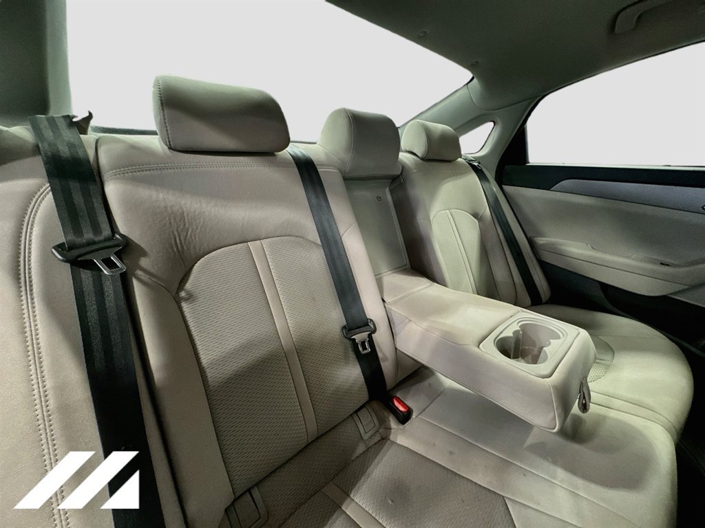Used 2016 Hyundai Sonata SE w/ Cargo Package FWD image 25