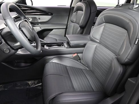 New 2026 Lincoln Nautilus Reserve image 13