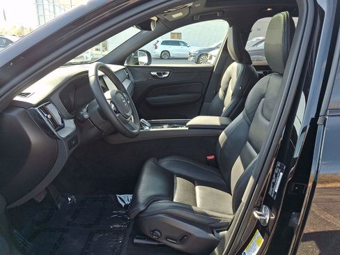 Used 2024 Volvo XC60 B5 Ultimate w/ Climate Package image 14