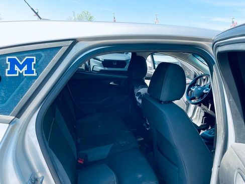Used 2012 Ford Focus SE FWD image 21