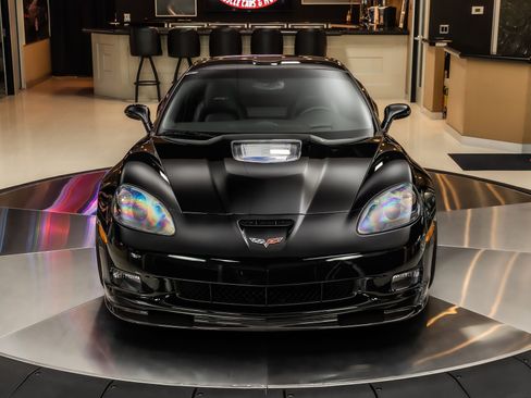 Used 2009 Chevrolet Corvette ZR1 w/ Preferred Equipment Group RWD image 8