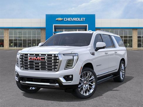 New 2026 GMC Yukon XL Denali w/ Denali Reserve Package image 6