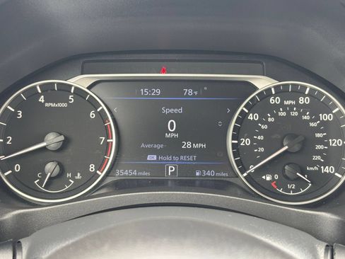 Used 2025 Nissan Altima 2.5 SV FWD image 41