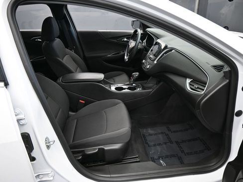 Used 2023 Chevrolet Malibu RS image 35