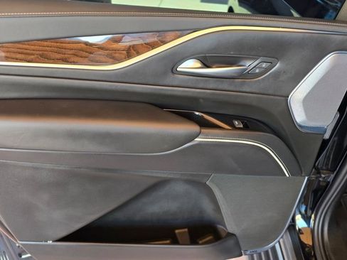 Used 2023 Cadillac Escalade ESV Sport Platinum image 21