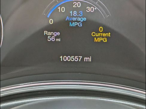 Used 2020 Jeep Grand Cherokee Overland AWD/4WD image 21