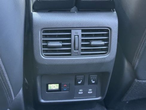Used 2024 Nissan Rogue Platinum w/ Platinum Premium Package AWD/4WD image 15
