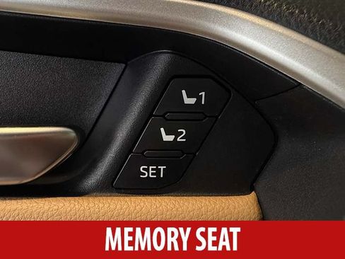 Used 2025 Toyota RAV4 Limited AWD/4WD image 8