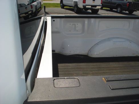 Used 2022 Ford F150 XL w/ Equipment Group 101A High RWD image 14