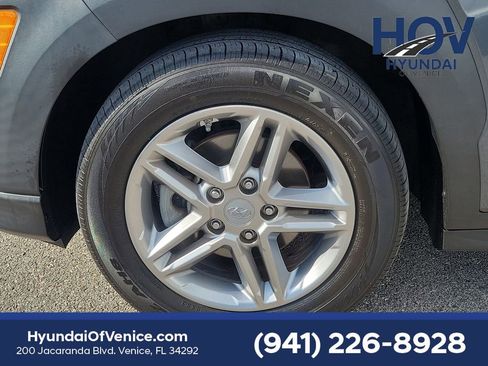 Used 2021 Hyundai Kona SE image 13