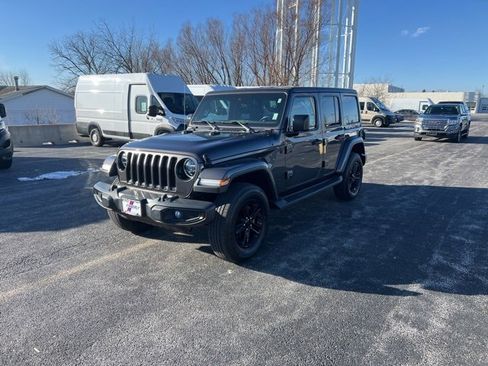Used 2020 Jeep Wrangler Unlimited Sahara image 1