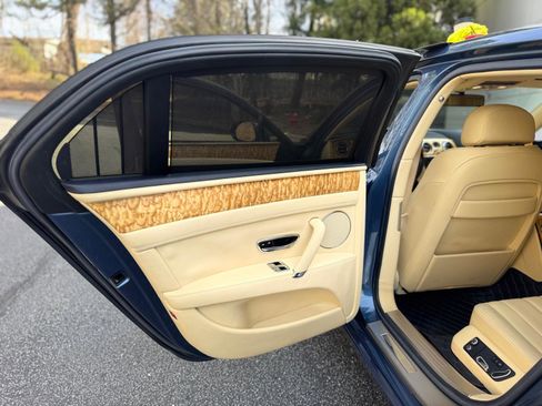 Used 2015 Bentley Flying Spur W12 image 40