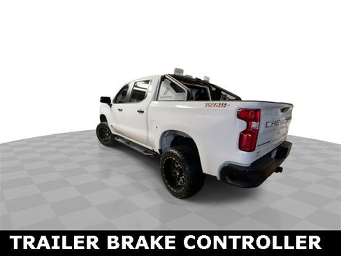 Used 2021 Chevrolet Silverado 1500 LT Trail Boss image 2