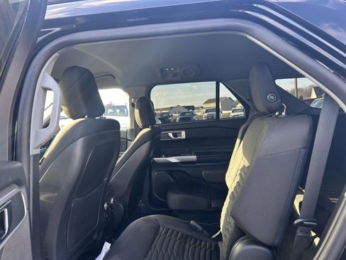 Used 2020 Ford Explorer XLT w/ Class III Trailer Tow Package image 13
