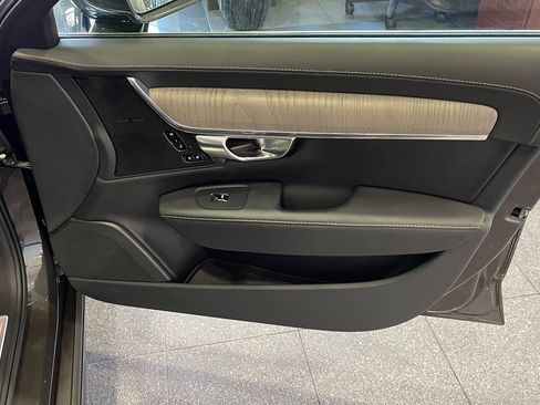 Used 2023 Volvo S90 B6 Ultimate w/ Protection Package Premier image 39