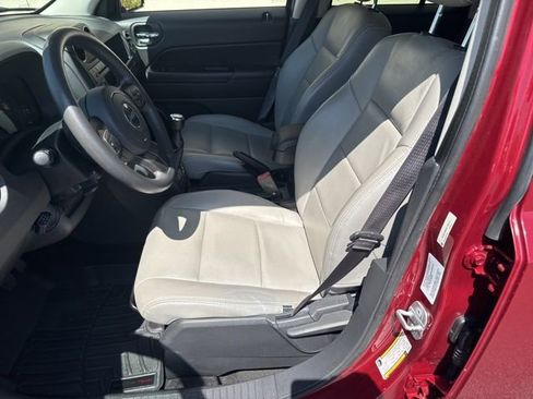 Used 2014 Jeep Patriot Sport w/ Power Value Group AWD/4WD image 18