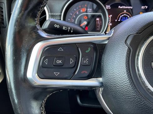 Used 2019 Jeep Wrangler Unlimited Sahara w/ Dual Top Group AWD/4WD image 10
