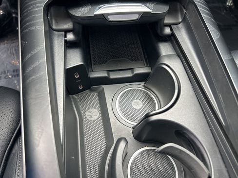 Used 2025 Mercedes-Benz E 350 Sedan image 32