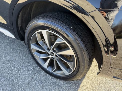 Used 2021 Audi Q5 2.0T Premium w/ Convenience Package image 9