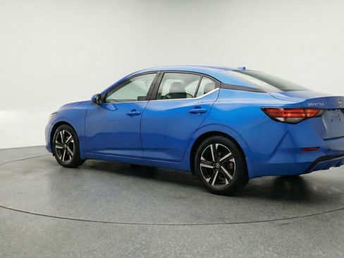 Used 2025 Nissan Sentra SV image 6
