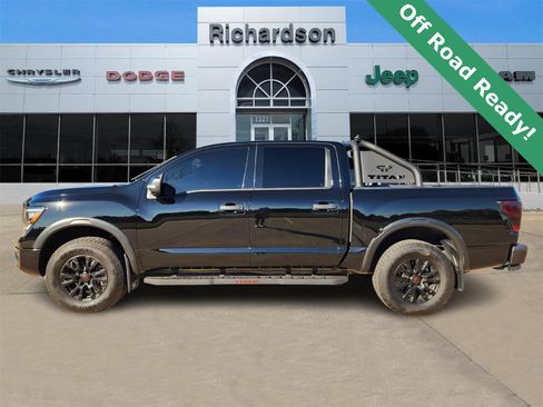 Used 2024 Nissan Titan PRO-4X w/ Pro-4x Convenience Package image 3