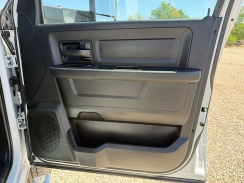 Used 2018 RAM 2500 Tradesman w/ Chrome Appearance Group AWD/4WD image 13
