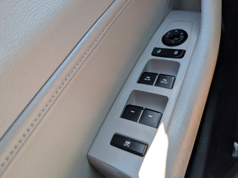 Used 2016 Hyundai Sonata Limited w/ Option Group 04 image 40