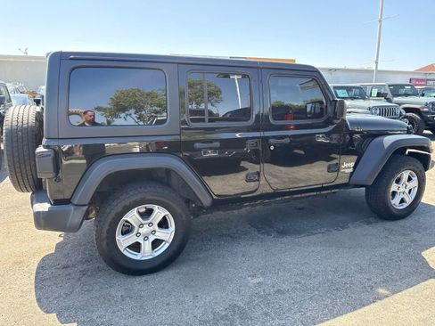 Used 2019 Jeep Wrangler Unlimited Sport S AWD/4WD image 10