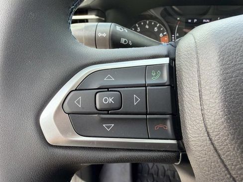 Used 2022 Jeep Compass Latitude FWD image 25
