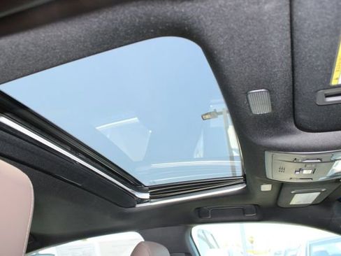 Certified 2024 Lexus ES 300h w/ Premium Package FWD image 6
