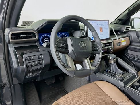 New 2026 Toyota 4Runner Limited AWD/4WD image 9