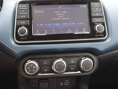 Used 2024 Nissan Versa SV w/ Trunk Package FWD image 17