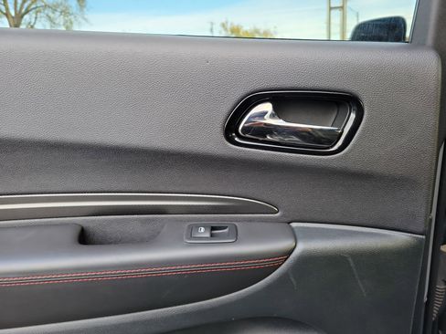 Used 2023 Dodge Durango GT image 12