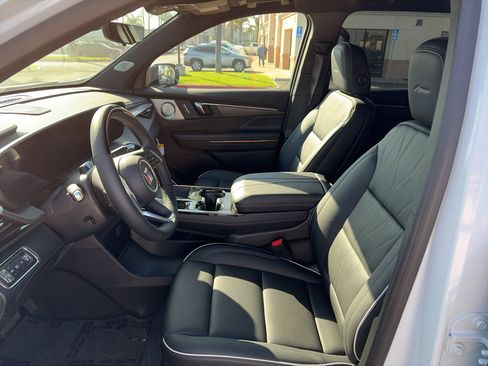 New 2026 Buick Enclave Avenir w/ Super Cruise Package FWD image 16