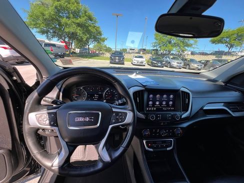 Used 2024 GMC Terrain SLT AWD/4WD image 39
