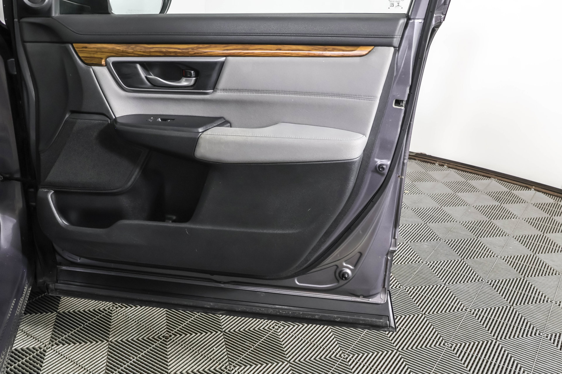 Used 2017 Honda CR-V EX image 47