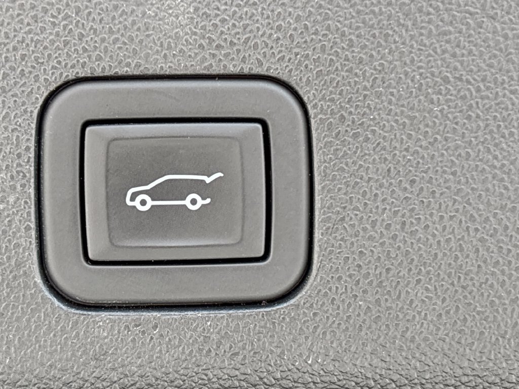 Used 2024 Chevrolet Tahoe LT RWD image 15